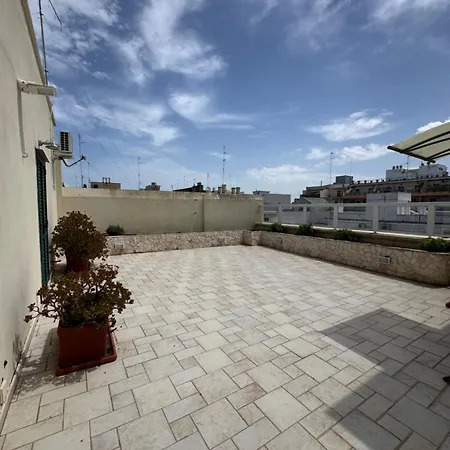Petruzzelli Loft Apartment